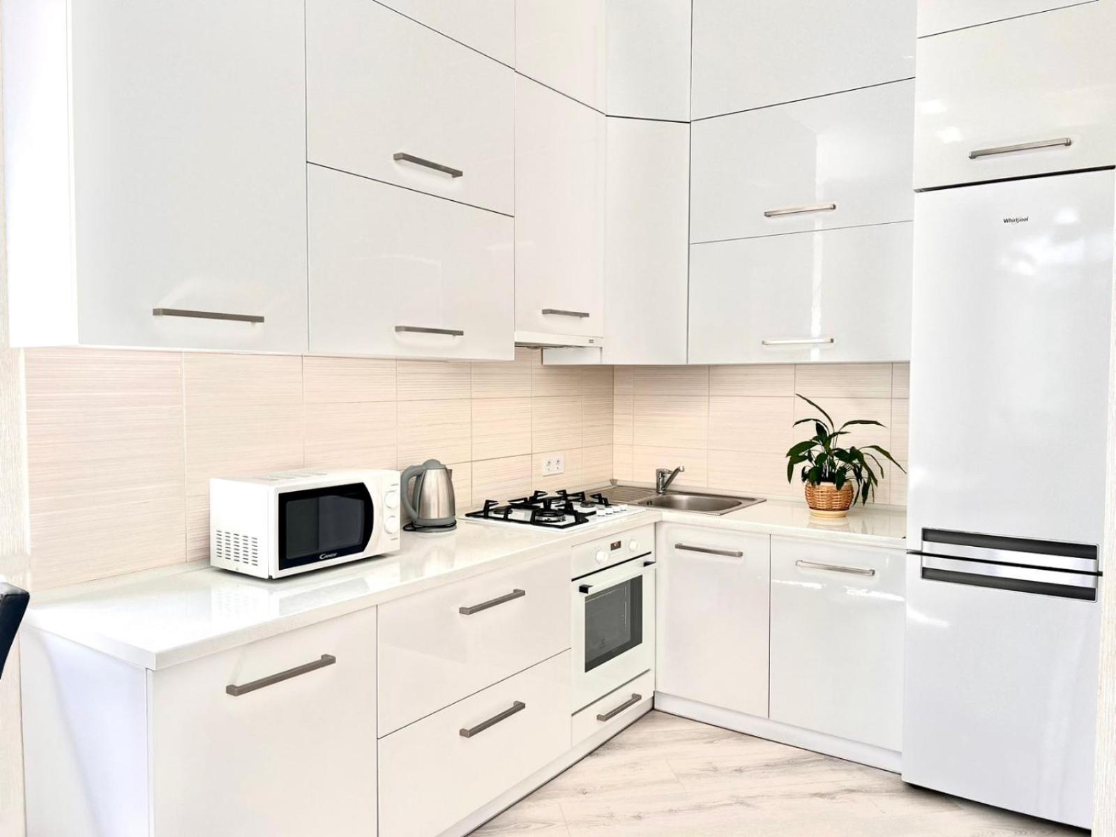Семицвіт Apartment Лвив Екстериор снимка