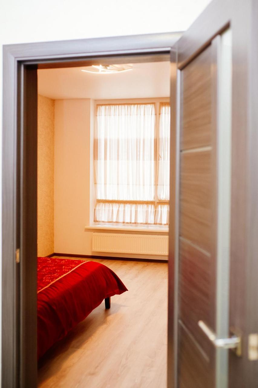 Семицвіт Apartment Лвив Екстериор снимка