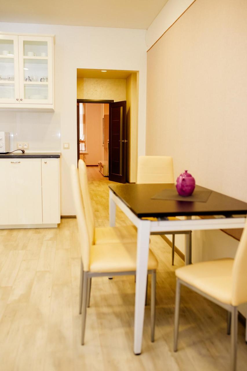 Семицвіт Apartment Лвив Екстериор снимка